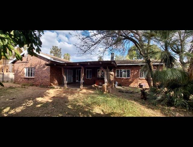 4 BEDROOM HOUSE FOR SALE IN CHANTELLE
